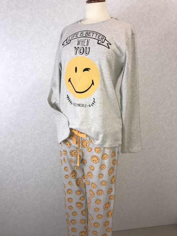 Imagen pijama niña emoji sonrisa
