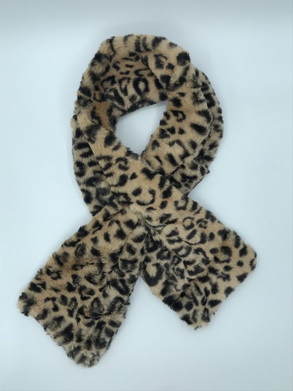 Imagen cuello pelo leopardo